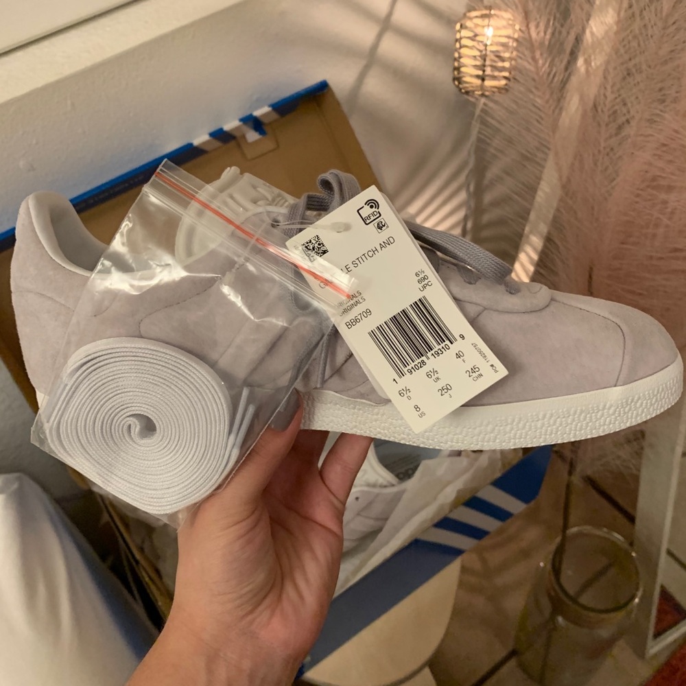 Brand new✨Adidas Gazelle light gray / almost lilac